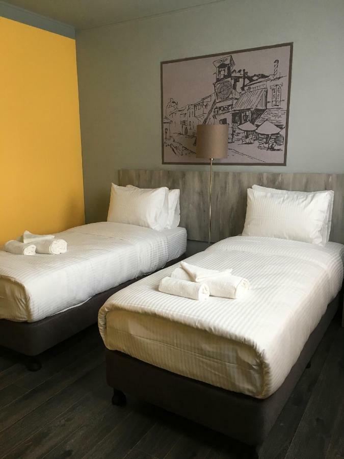 Atoneli Hotel Тбилиси Экстерьер фото