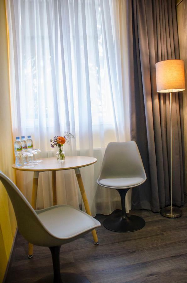 Atoneli Hotel Тбилиси Экстерьер фото