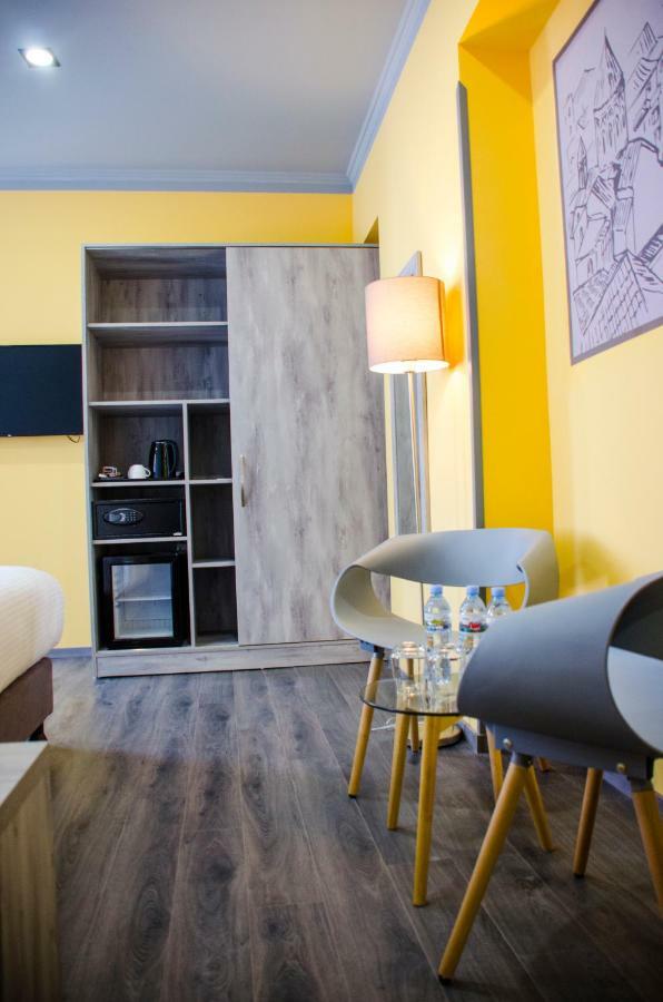 Atoneli Hotel Тбилиси Экстерьер фото