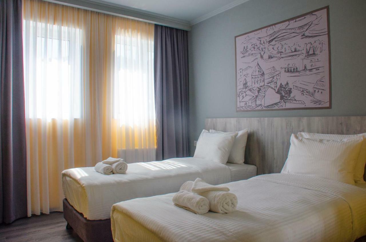 Atoneli Hotel Тбилиси Экстерьер фото